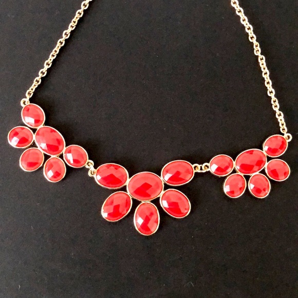 Red and gold purse, earrings and necklace set - Picture 6 of 8